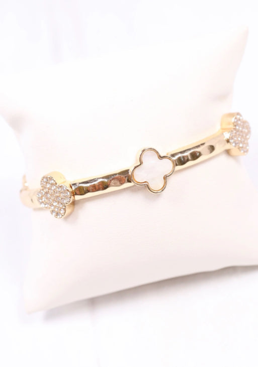 Gold and White Clover Stretch Bracelet
